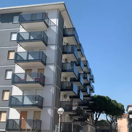 Uno Apartamento 比比翁
